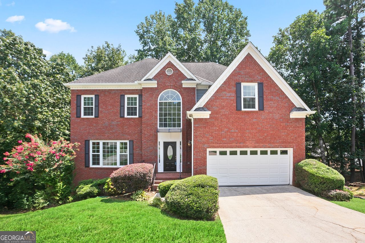 Rental Home with full finished basement. Move-In ready. Lawn Maintenance & Pest Control included in rent. Awesome Traditional Style home offers 4 bedrooms/3.5 baths on a full finished basement. Nice size formal dining room & living room. Entire home has been updated with stainless appliances/recently painted. Stunning master suite with huge master bath & large walk-in closet. Located in an awesome school district. Applicants must apply through Rentspree. https://apply.link/cL8poPw