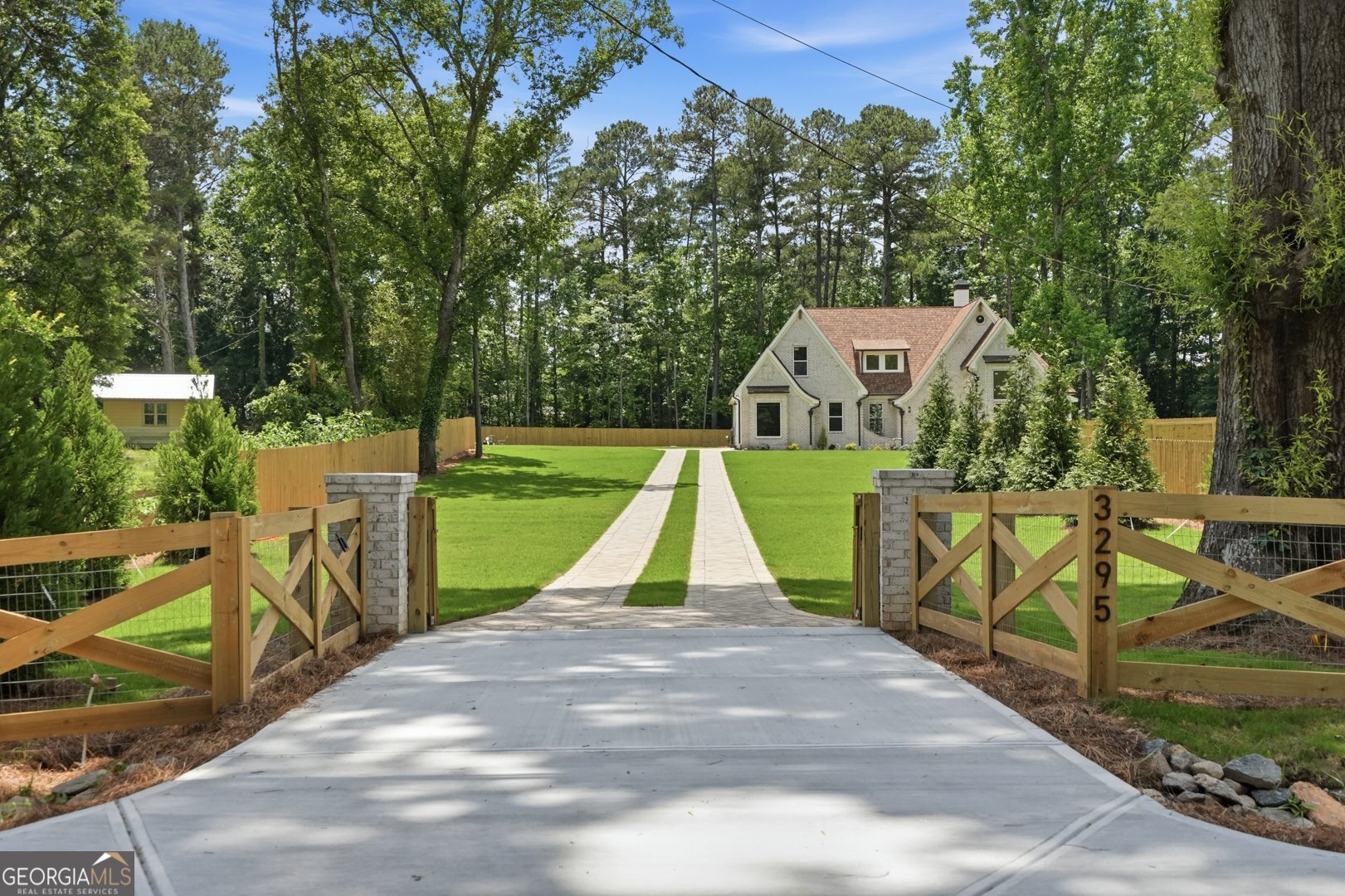 3295 Gus Robinson RD