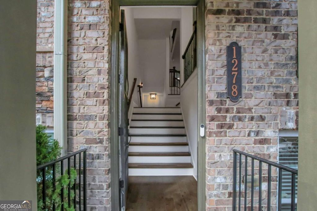 Photo of 1278 Linden Court NE, Atlanta, GA 30329 (MLS # 10706538)