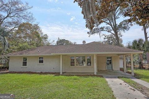 Single Family Residence in Savannah GA 3227 Woodlawn Drive.jpg