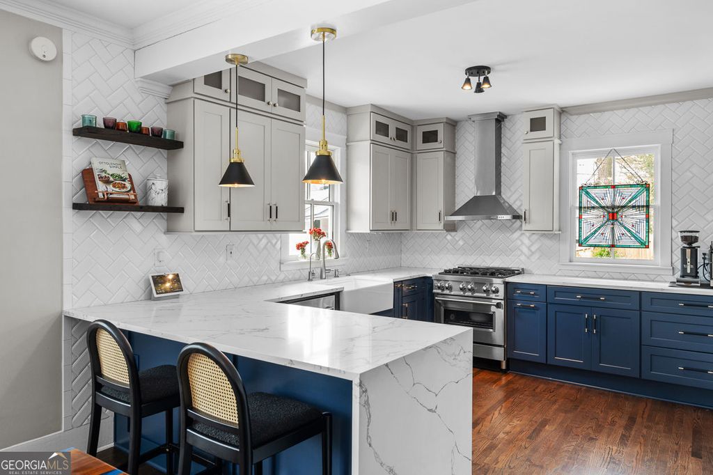 Photo of 1011 Allene Avenue SW, Atlanta, GA 30310 (MLS # 10727789)