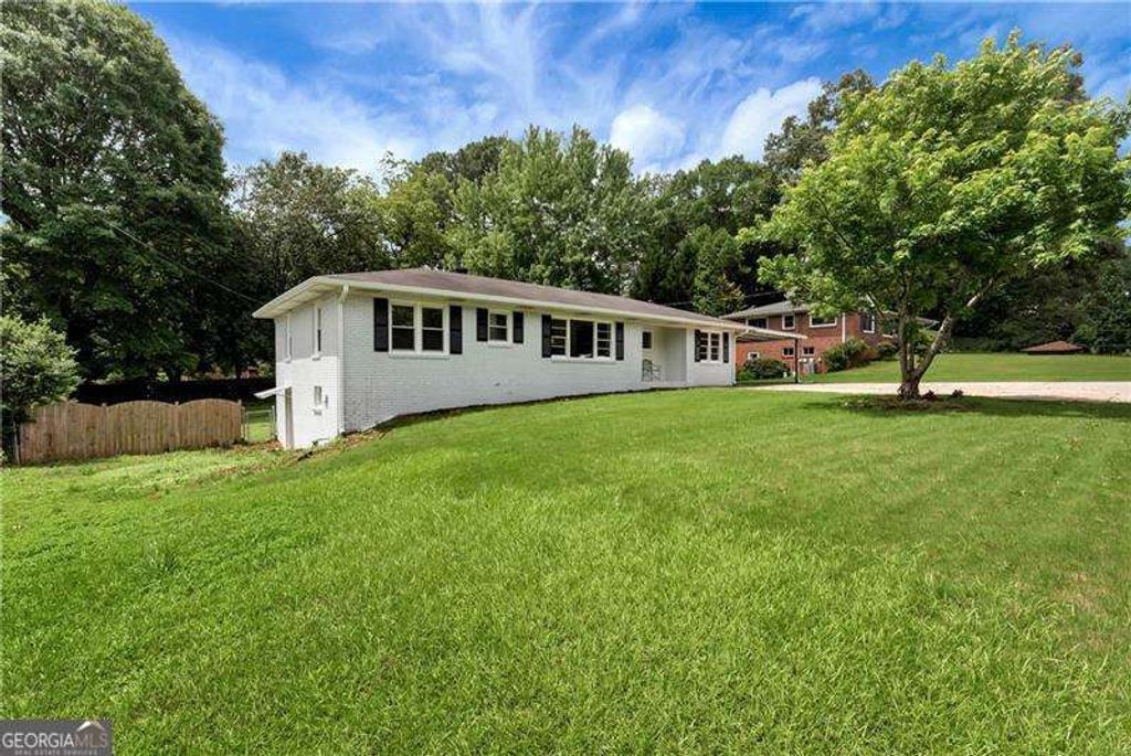 Photo of 144 Windy Hill Road SW, Marietta, GA 30060 (MLS # 10774258)