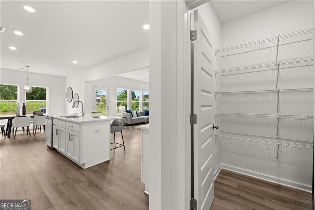 Loganville, Georgia 30052, United States, 4 Bedrooms Bedrooms, ,3 BathroomsBathrooms,Residential,Active,230271