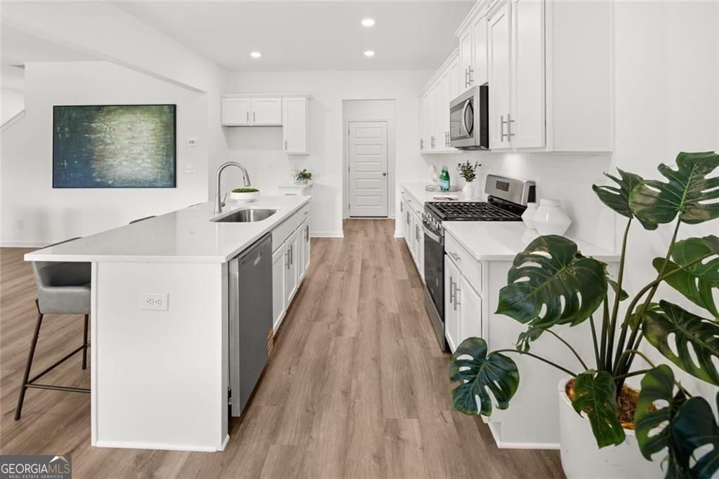 Loganville, Georgia 30052, United States, 4 Bedrooms Bedrooms, ,3 BathroomsBathrooms,Residential,Active,230271