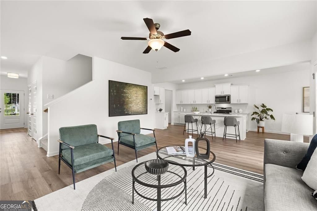 Loganville, Georgia 30052, United States, 4 Bedrooms Bedrooms, ,3 BathroomsBathrooms,Residential,Active,230271