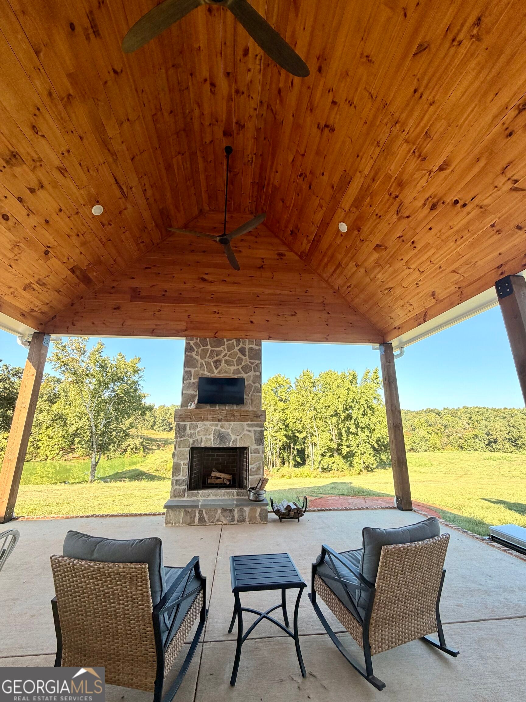 425 Vineyards Creek Church RD