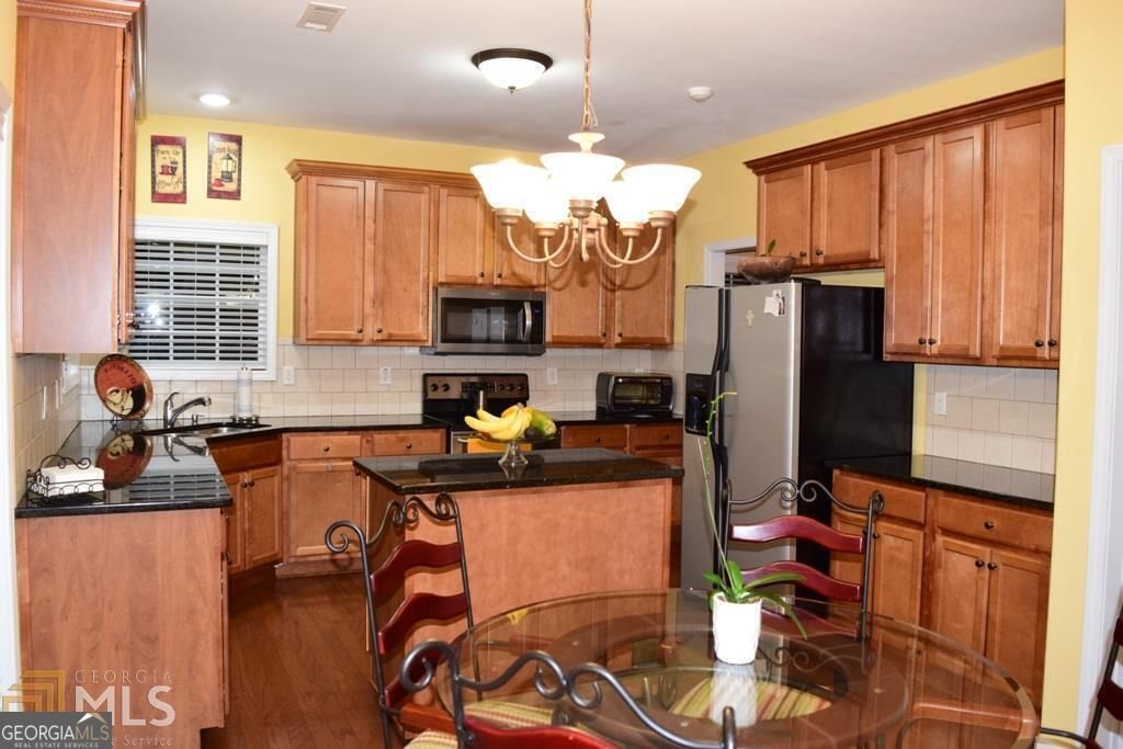 Photo of 45 Greenview Dr, Newnan, GA 30265 (MLS # 10722347)