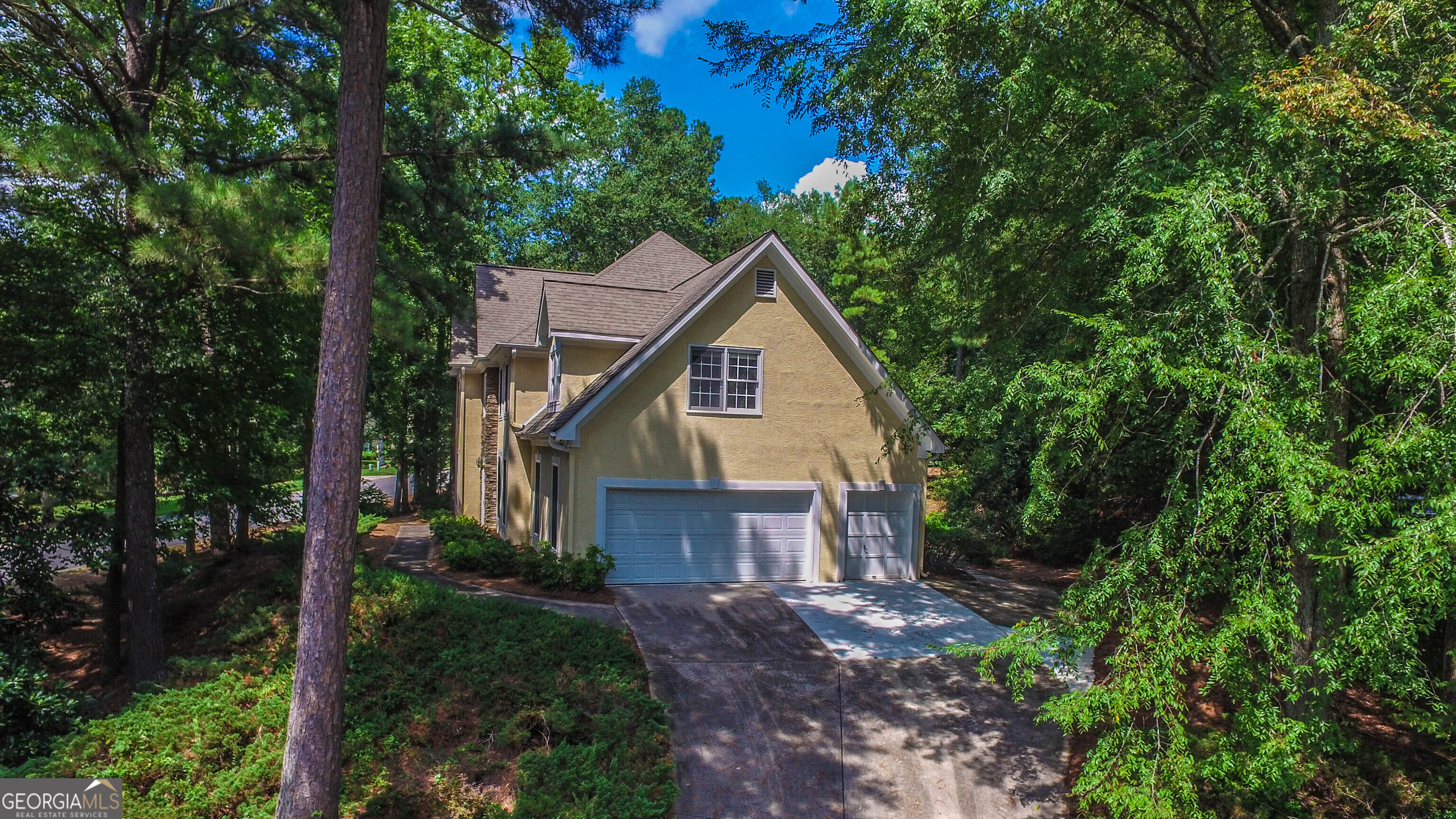 Peachtree City, Georgia 30269, United States, 5 Bedrooms Bedrooms, ,3 BathroomsBathrooms,Residential,Active,185991