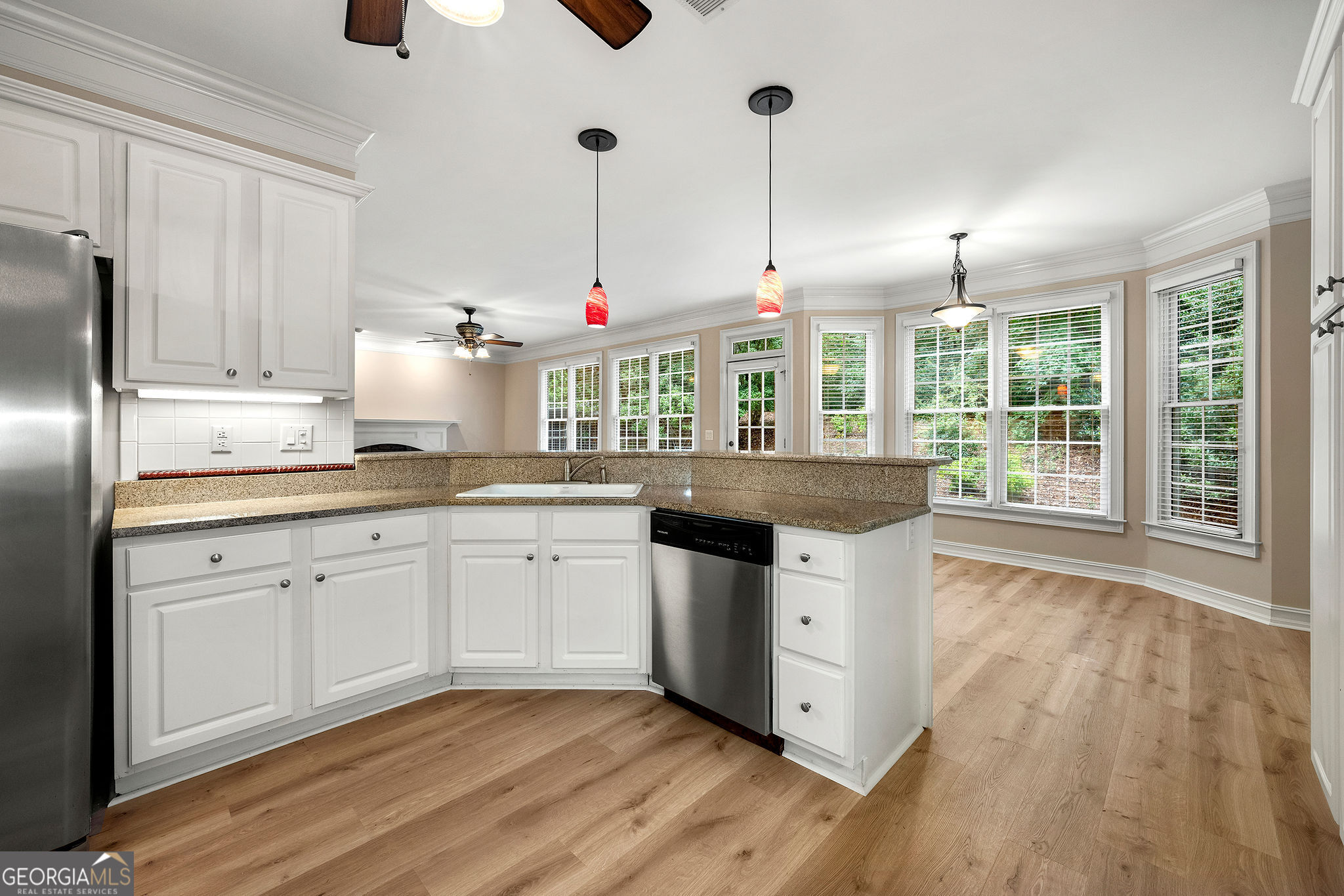 Peachtree City, Georgia 30269, United States, 5 Bedrooms Bedrooms, ,3 BathroomsBathrooms,Residential,Active,185991