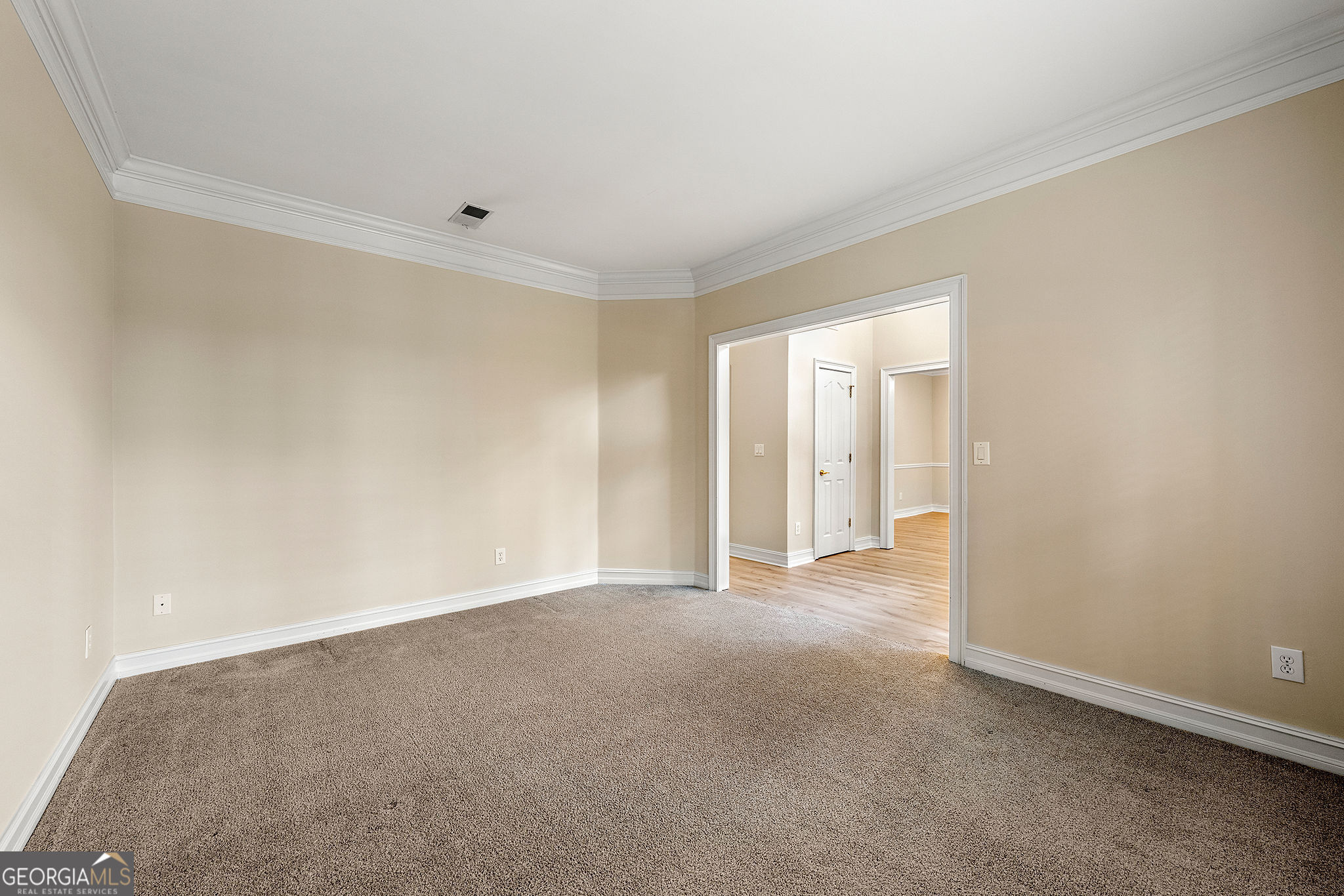 Peachtree City, Georgia 30269, United States, 5 Bedrooms Bedrooms, ,3 BathroomsBathrooms,Residential,Active,185991