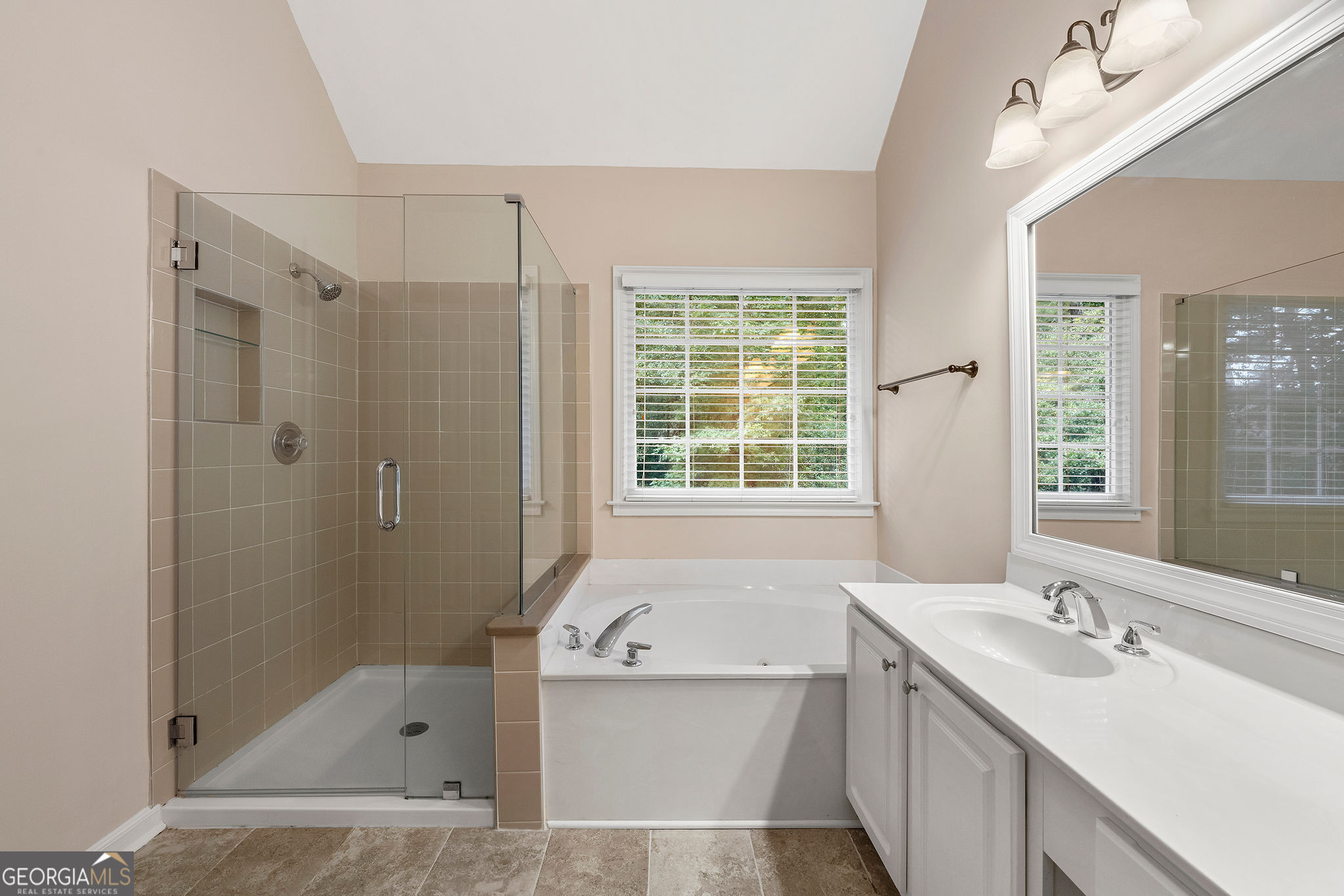 Peachtree City, Georgia 30269, United States, 5 Bedrooms Bedrooms, ,3 BathroomsBathrooms,Residential,Active,185991