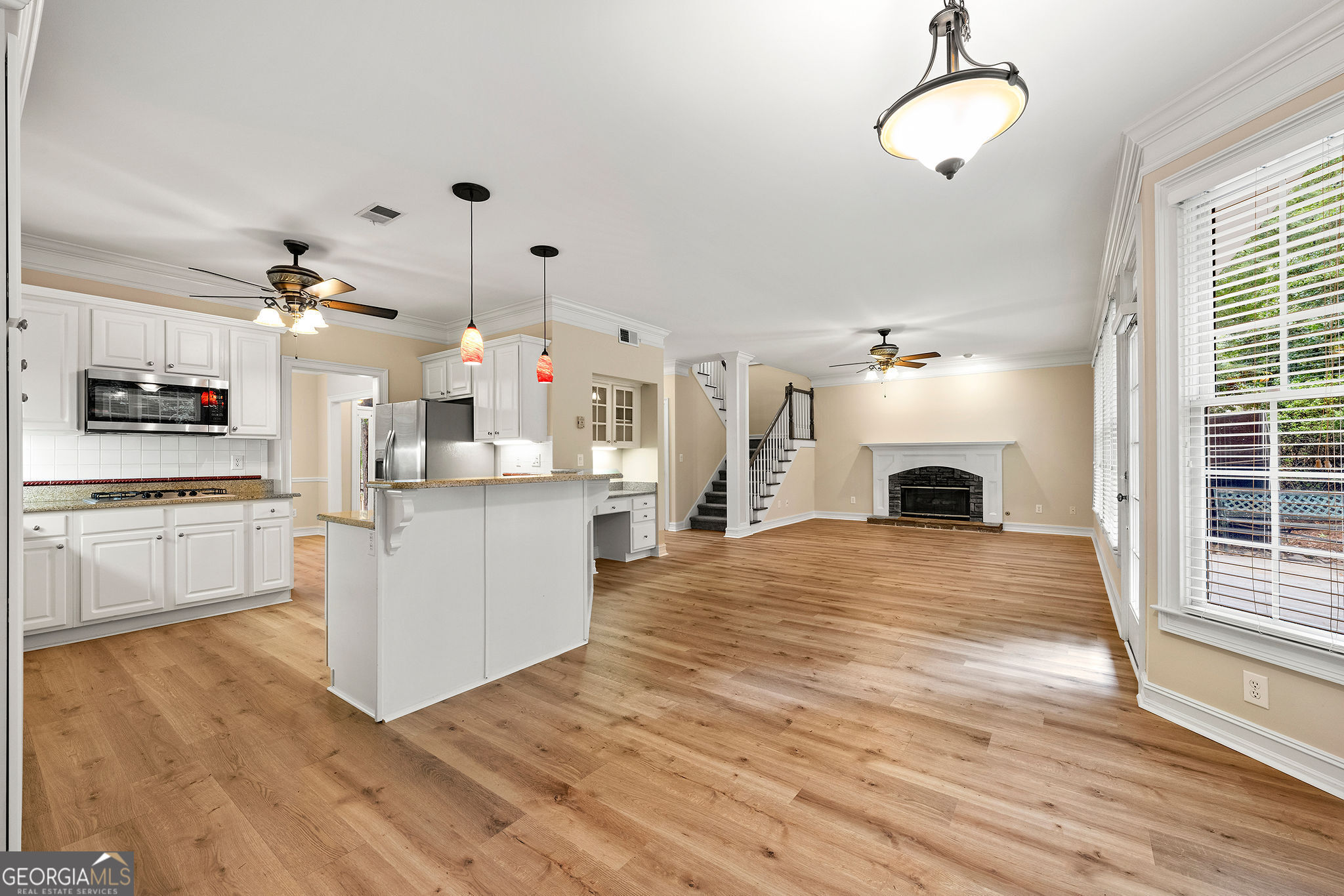 Peachtree City, Georgia 30269, United States, 5 Bedrooms Bedrooms, ,3 BathroomsBathrooms,Residential,Active,185991