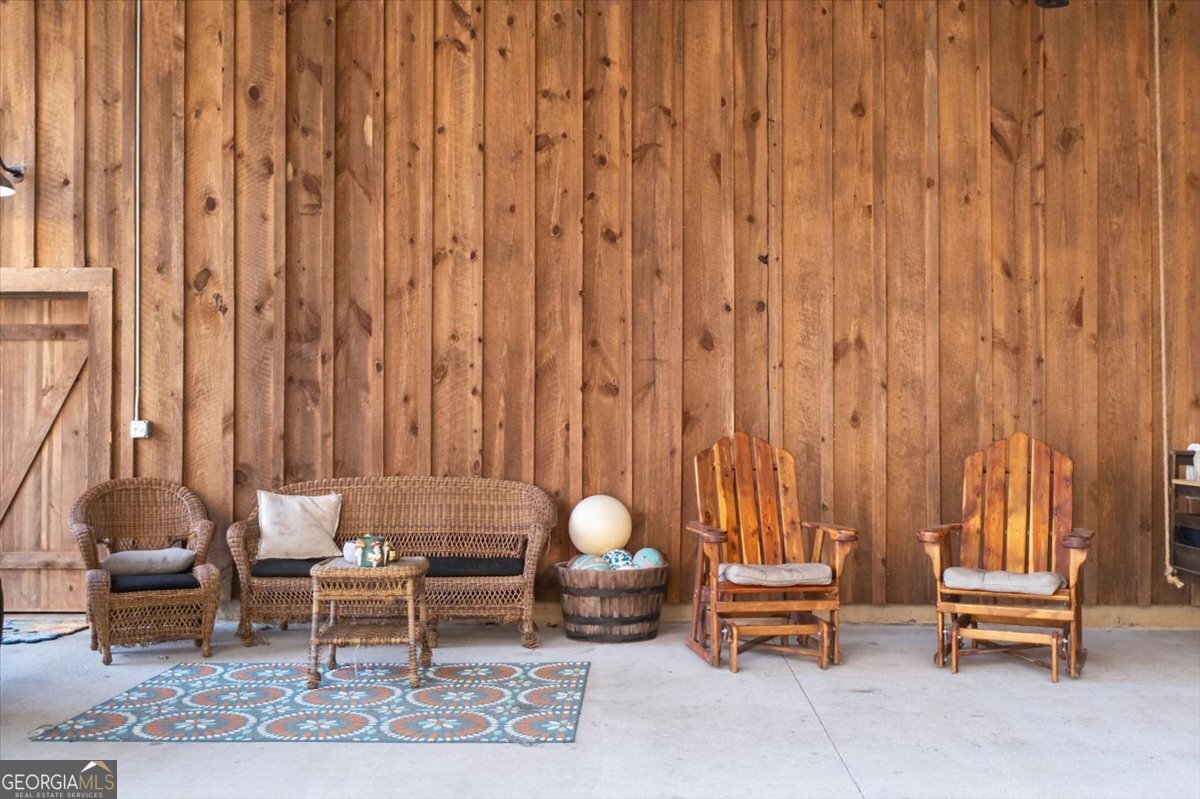 938 Marion Dairy RD SE