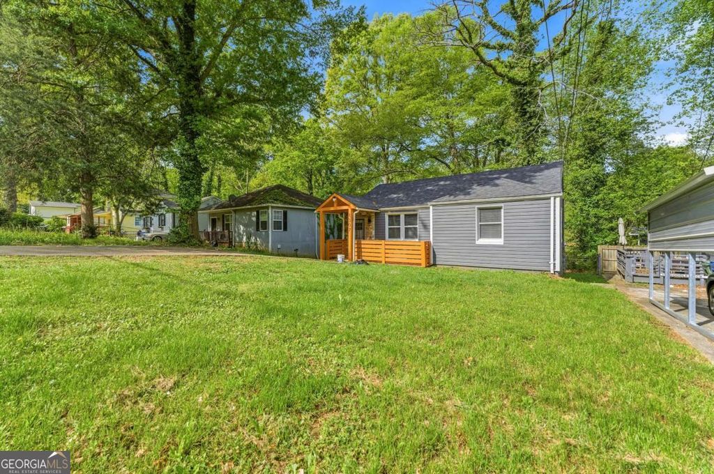 Photo of 1307 Elizabeth Avenue SW, Atlanta, GA 30310 (MLS # 10728988)