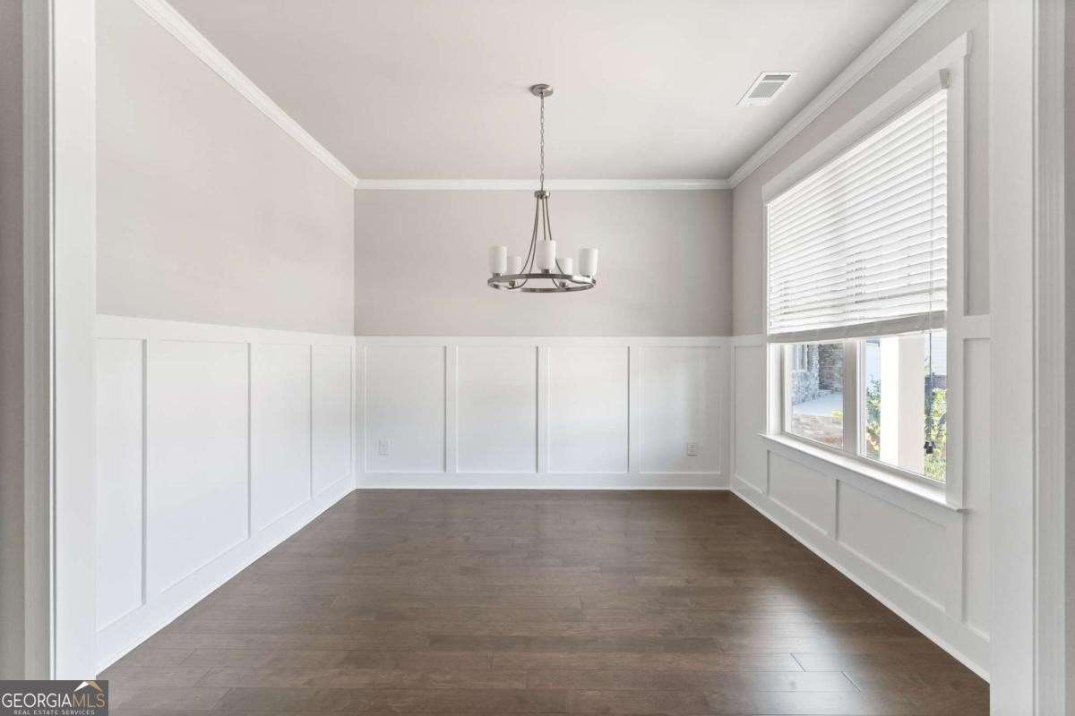 2032 Orchid LN