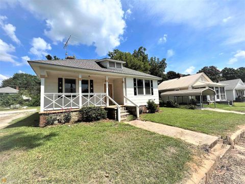 A home in Elberton