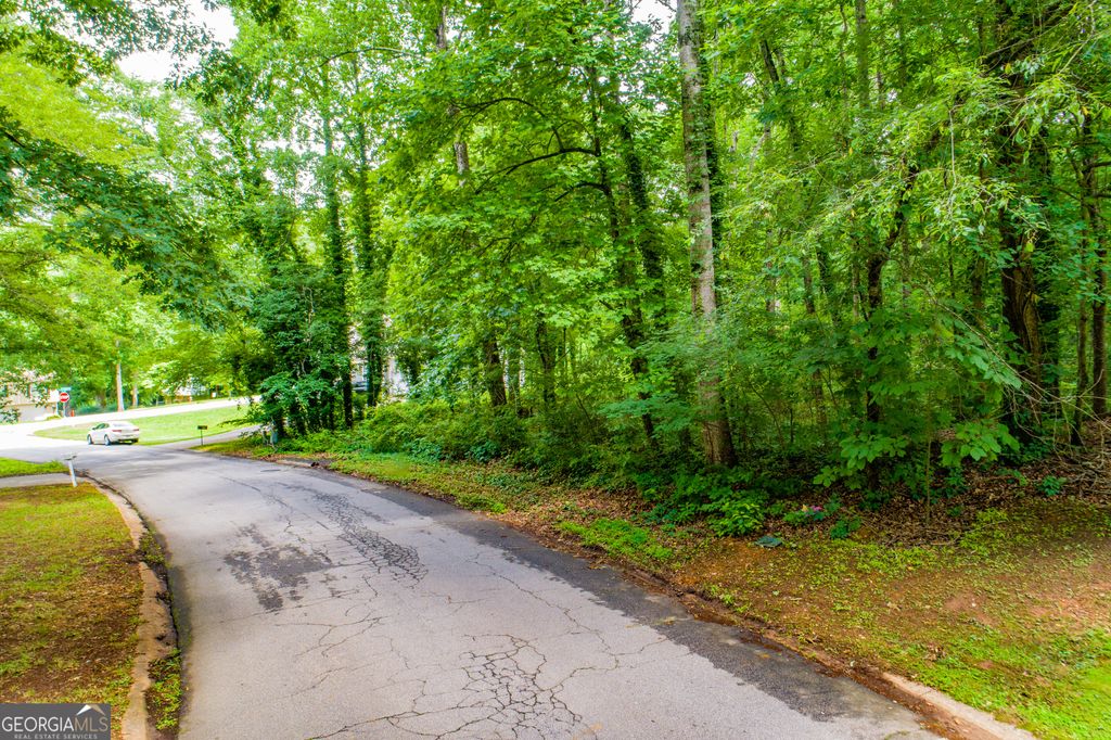 Photo of 2790 Deerfield Drive, Lithia Springs, GA 30122 (MLS # 10309330)