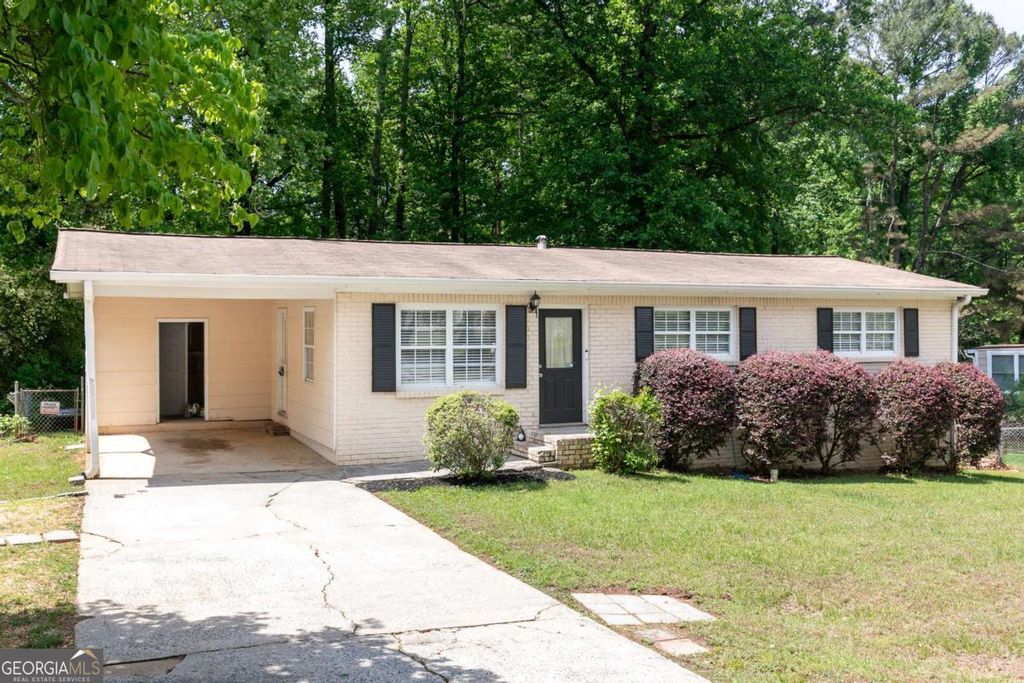 Photo of 1898 Live Oak Drive, Kennesaw, GA 30152 (MLS # 10754609)