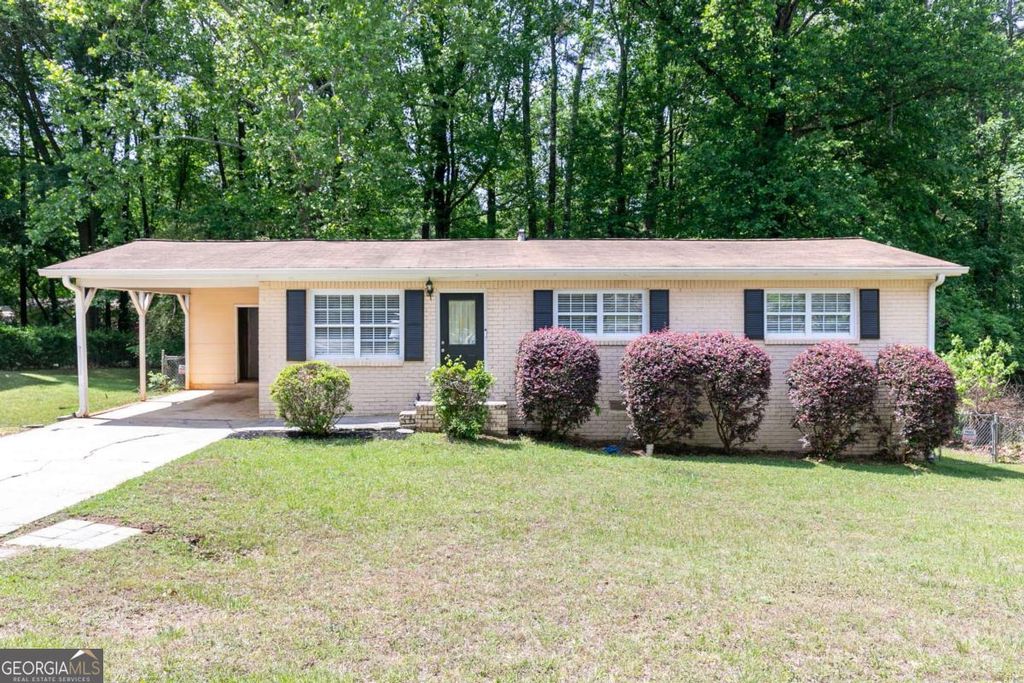 Photo of 1898 Live Oak Drive, Kennesaw, GA 30152 (MLS # 10754609)
