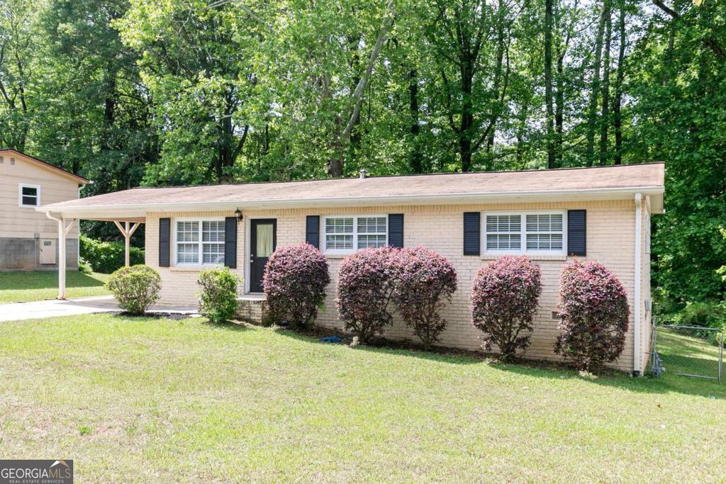 Photo of 1898 Live Oak Drive, Kennesaw, GA 30152 (MLS # 10754609)