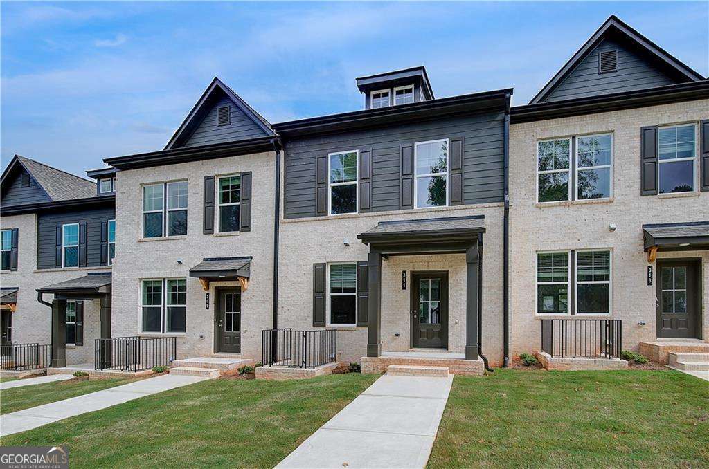 311 Daybreak LN