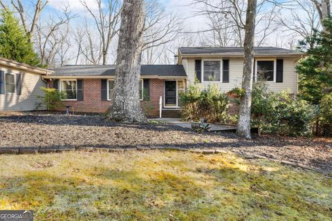 Photo of 825 Beverly Drive, Gainesville, GA 30501 (MLS # 10674145)