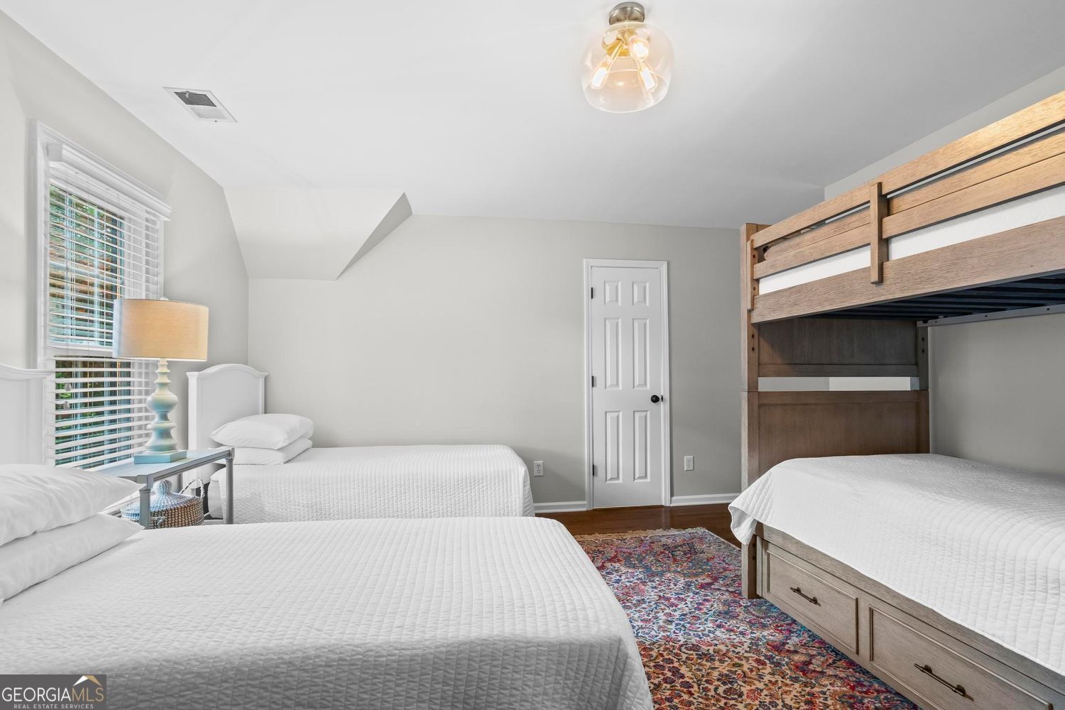 Alpharetta, Georgia 30005, United States, 5 Bedrooms Bedrooms, ,3 BathroomsBathrooms,Residential,Active,156097