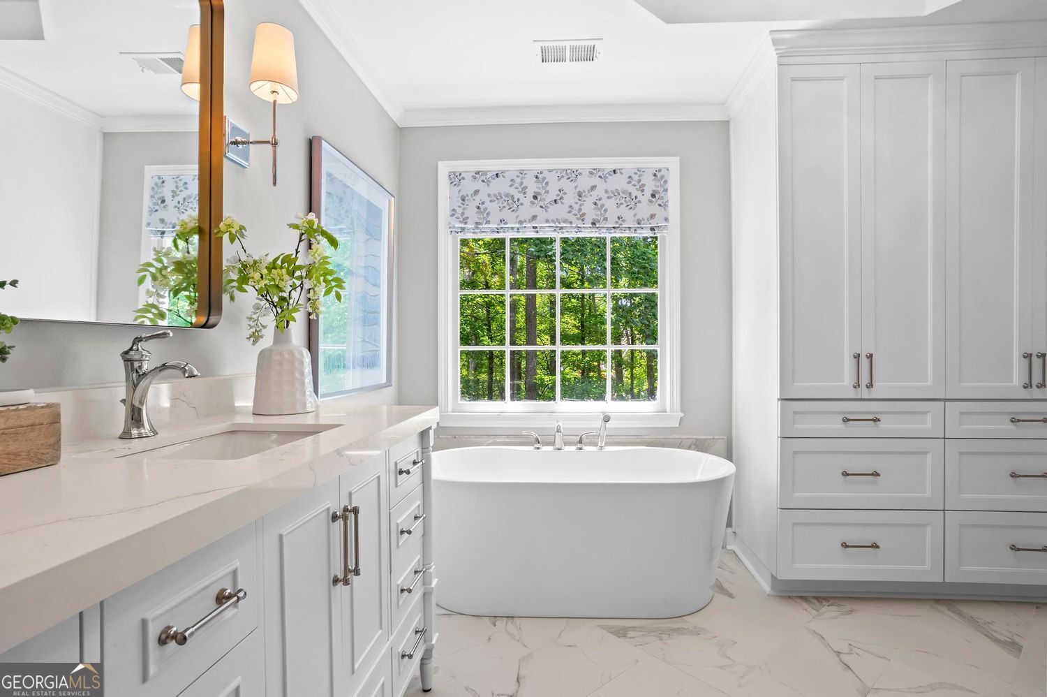 Alpharetta, Georgia 30005, United States, 5 Bedrooms Bedrooms, ,3 BathroomsBathrooms,Residential,Active,156097