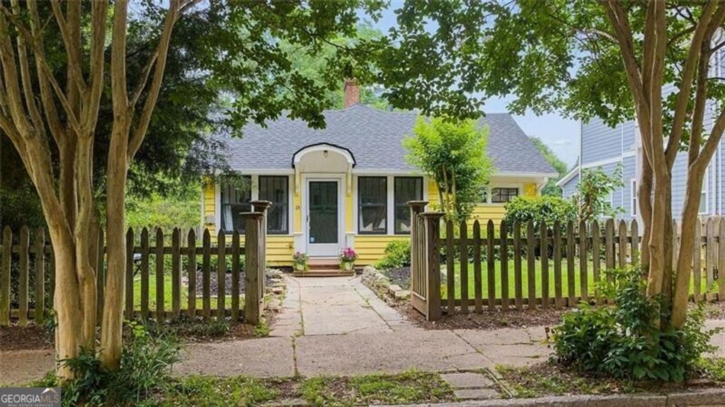 Photo of 15 Branham Street NE, Atlanta, GA 30317 (MLS # 10776637)
