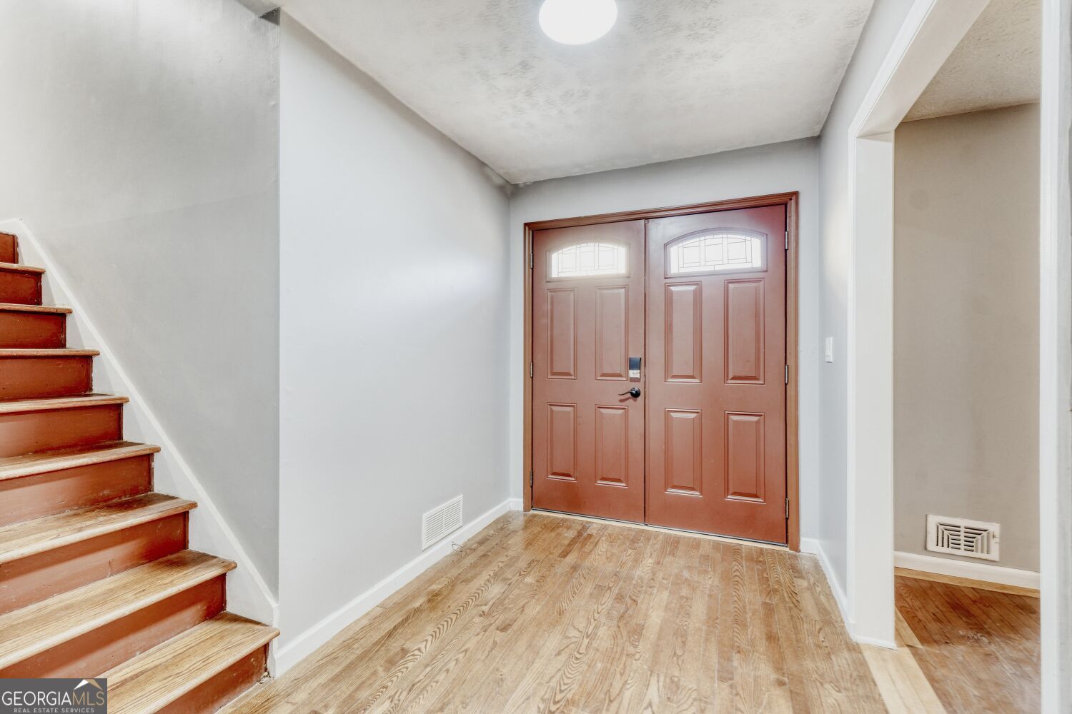 2201 Colonial Oak WAY