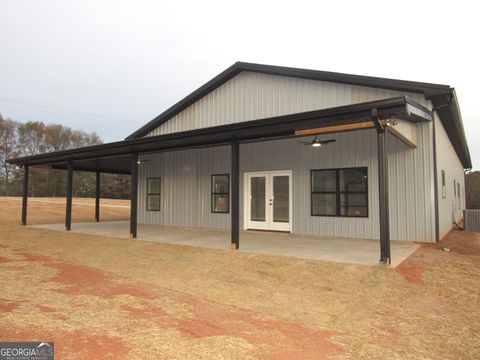 A home in Carnesville