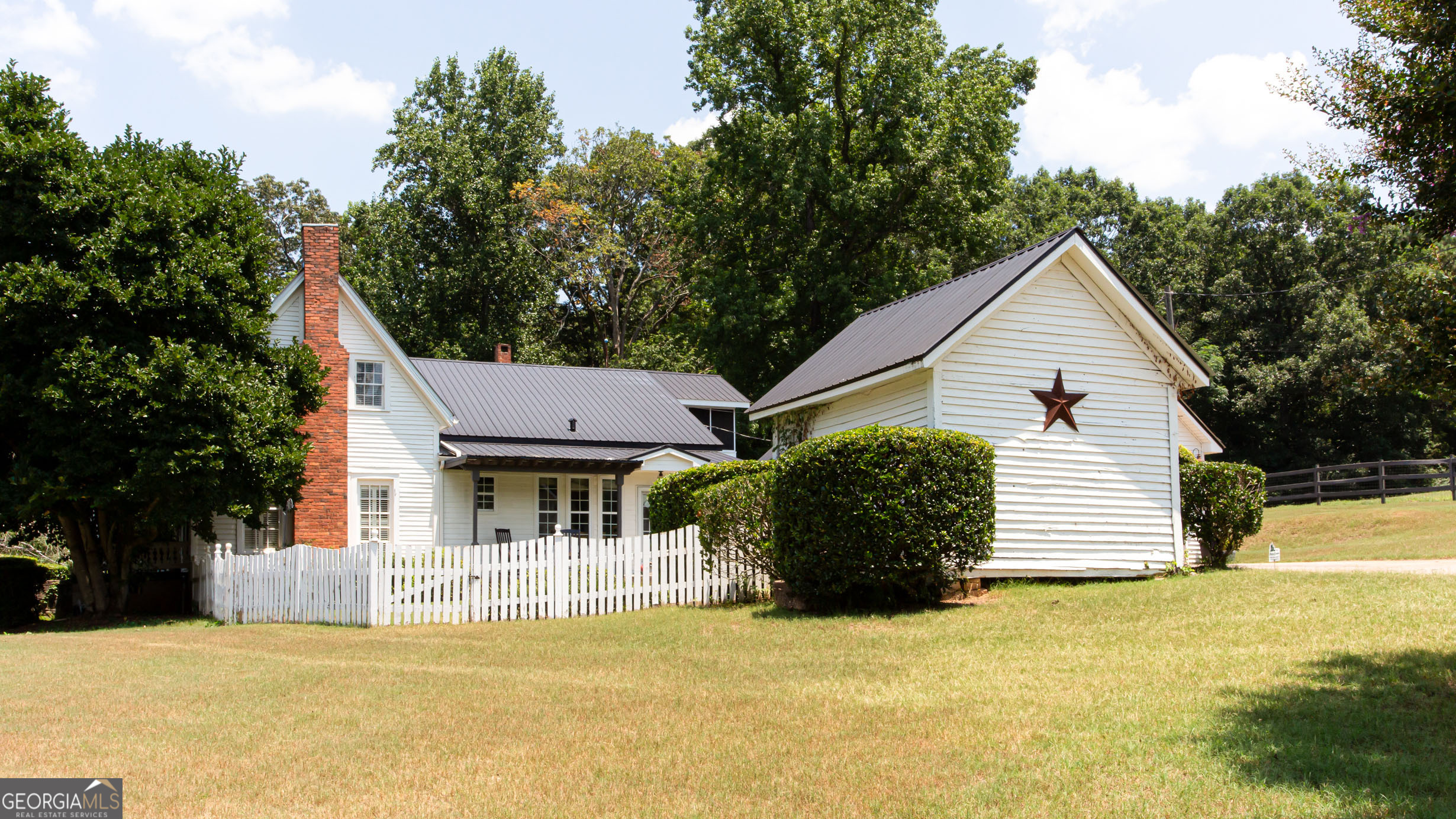 2345 Seagraves Mill RD