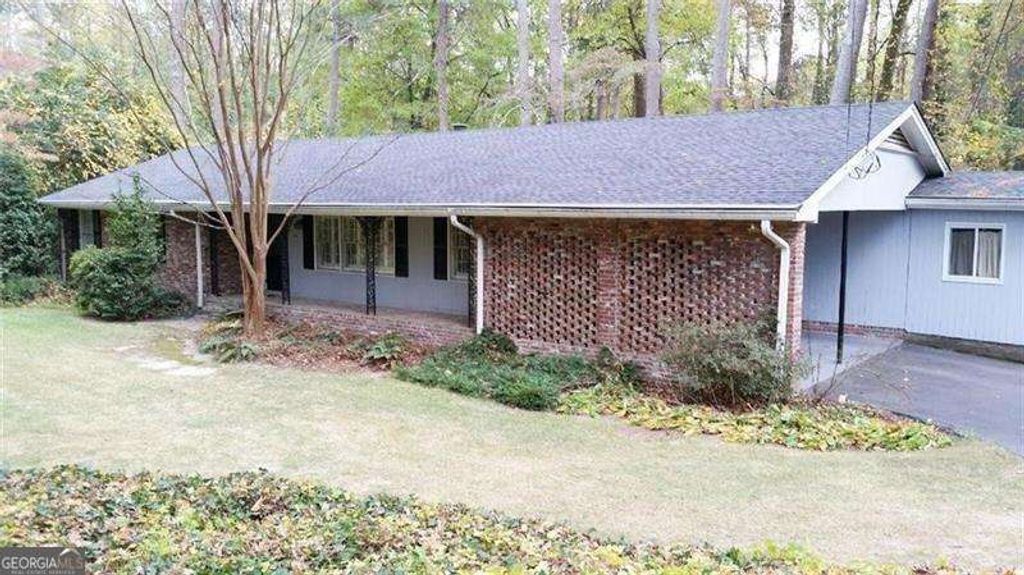 Photo of 276 Colewood Way NW, Atlanta, GA 30328 (MLS # 10625867)