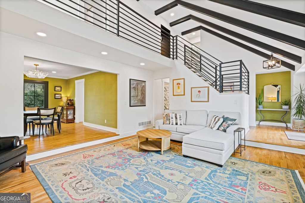 Photo of 264 Devonwood Dr, Sandy Springs, GA 30328 (MLS # 10726104)