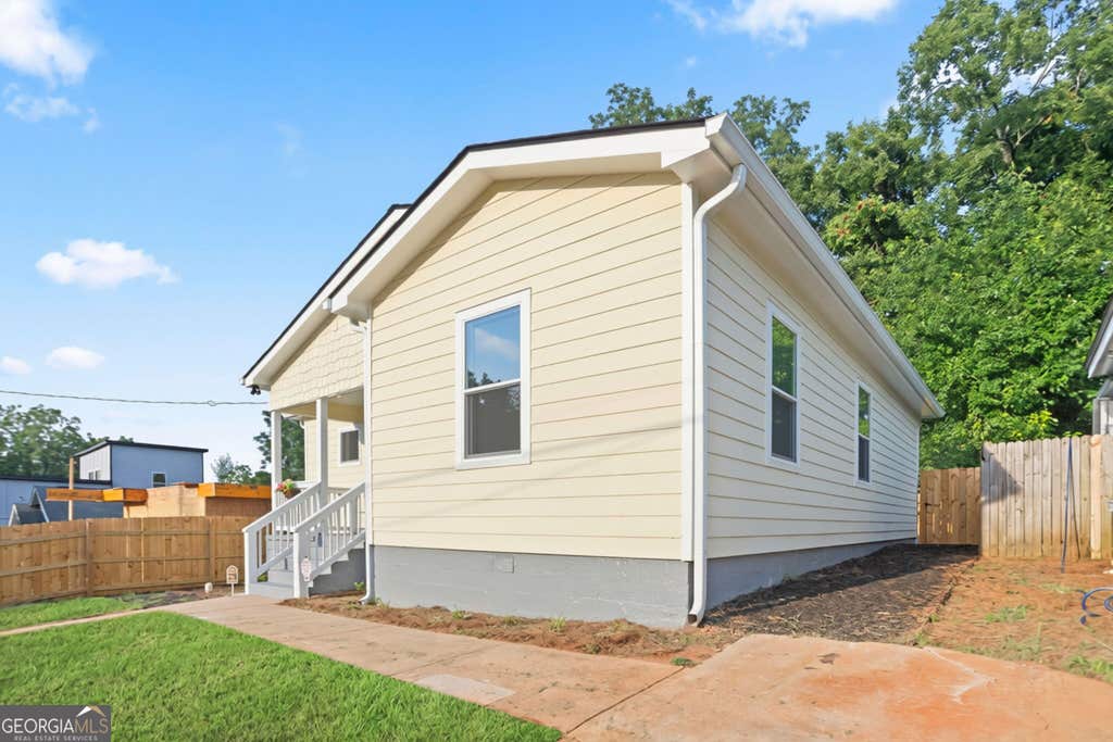 Photo of 1106 Ira Street SW, Atlanta, GA 30310 (MLS # 10819972)