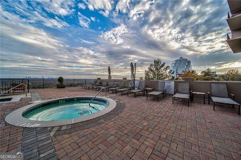 Atlanta, Georgia 30339, United States, 2 Bedrooms Bedrooms, ,2 BathroomsBathrooms,Residential,Active,1614