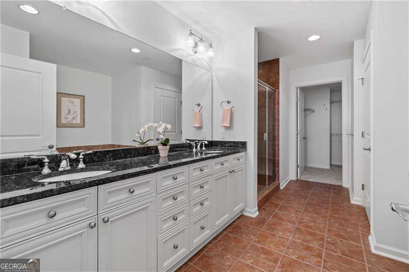 Atlanta, Georgia 30339, United States, 2 Bedrooms Bedrooms, ,2 BathroomsBathrooms,Residential,Active,1614