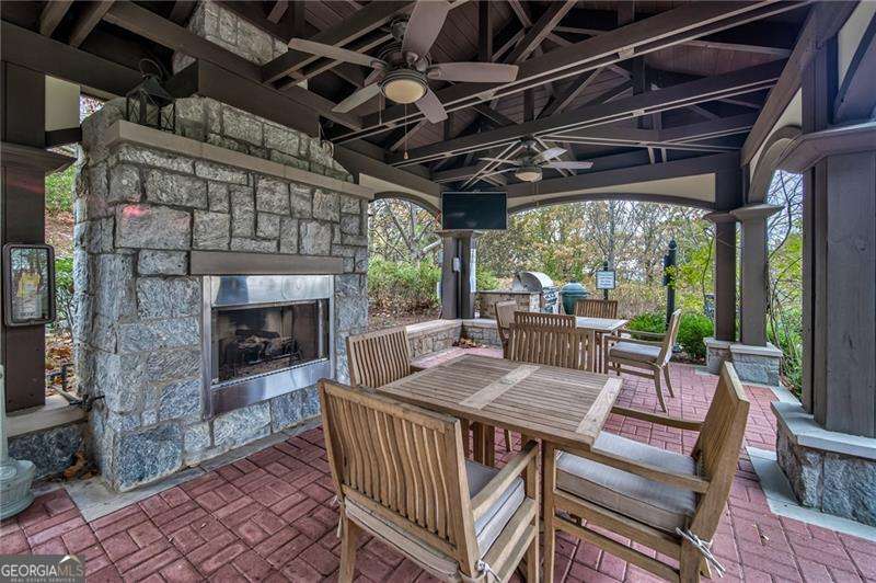 Atlanta, Georgia 30339, United States, 2 Bedrooms Bedrooms, ,2 BathroomsBathrooms,Residential,Active,1614