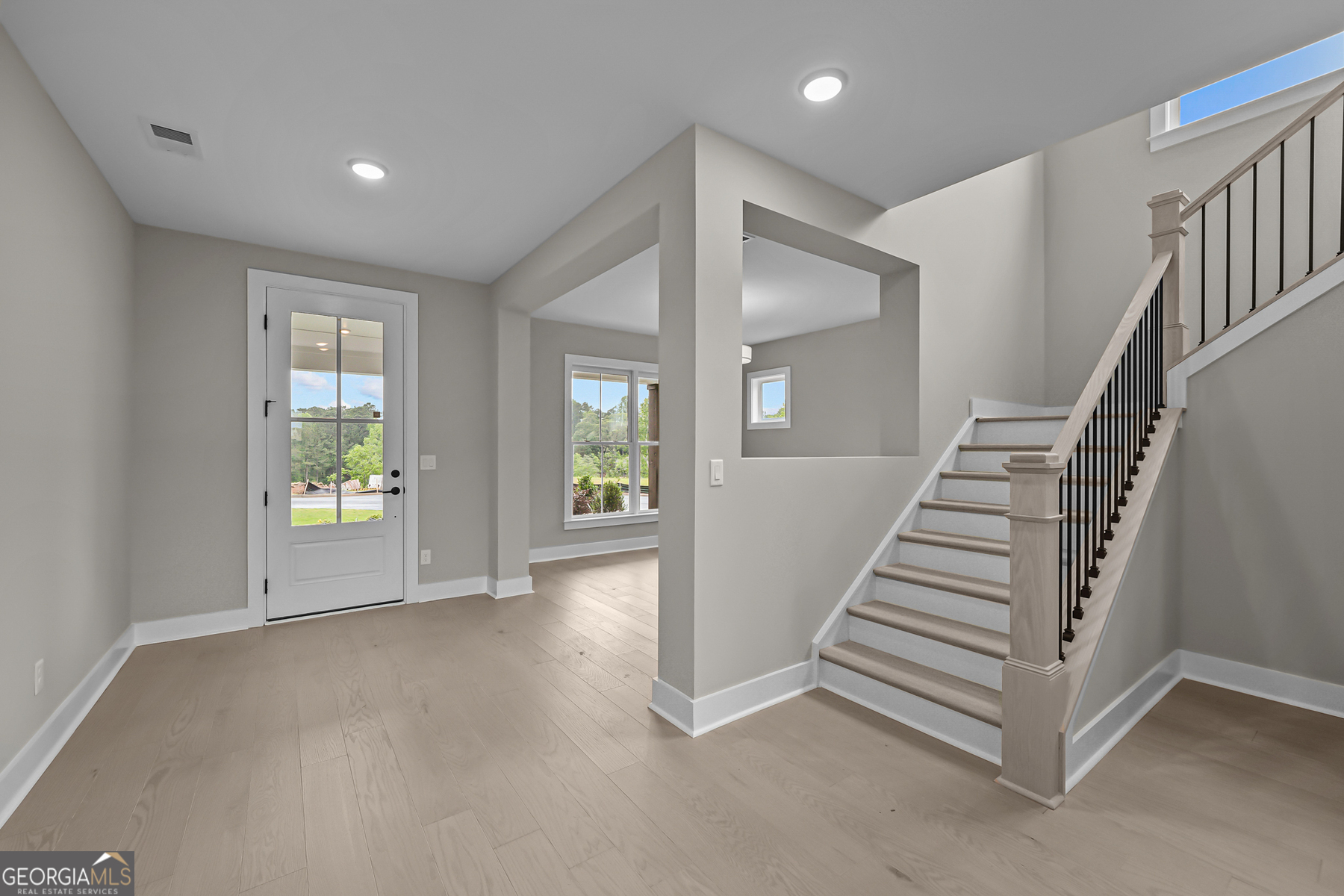 444 Lower Shoreline Ct SW