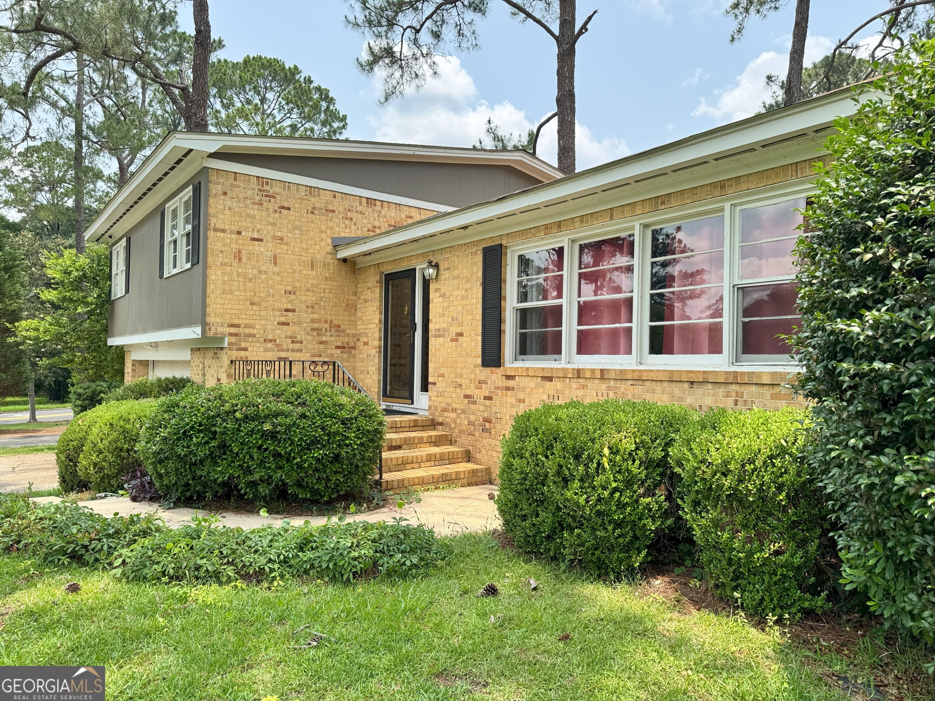 1657 Maryland DR