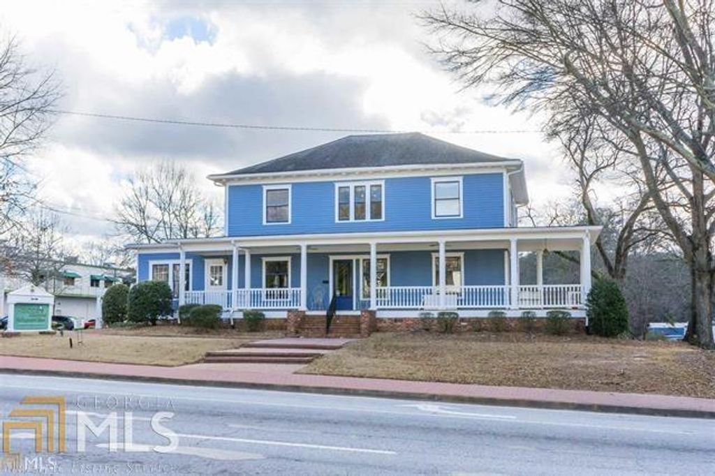 Photo of 200 Stonewall Avenue W, Fayetteville, GA 30214 (MLS # 10664382)