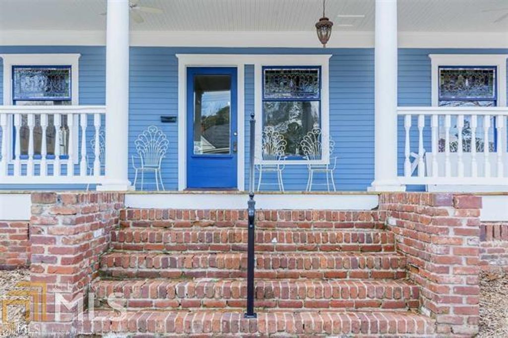 Photo of 200 Stonewall Avenue W, Fayetteville, GA 30214 (MLS # 10664382)