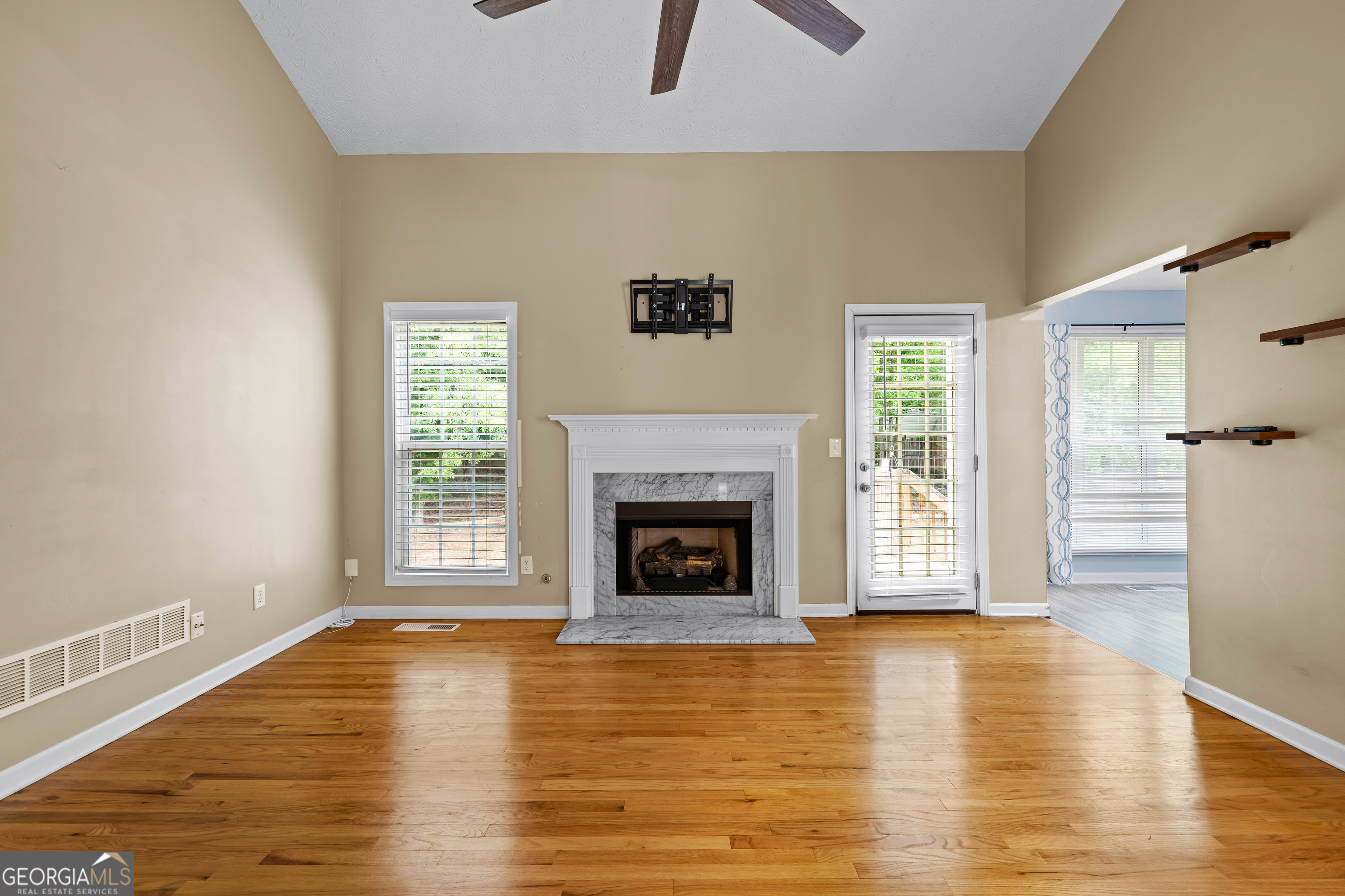 205 Clarion DR