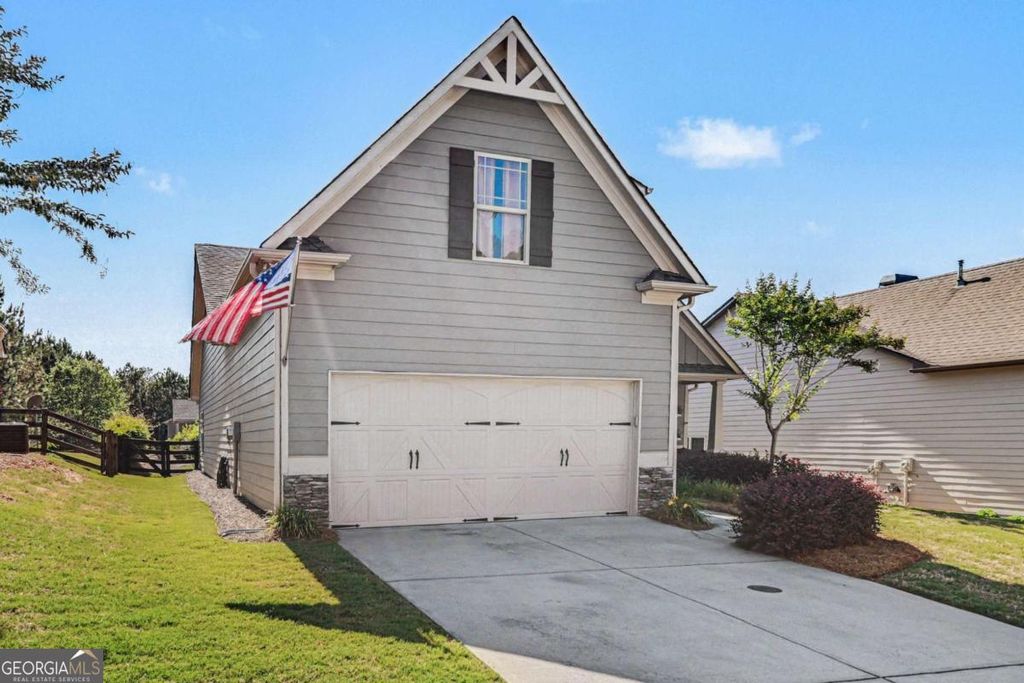 Photo of 194 Hawthorne Ridge Circle, Dallas, GA 30132 (MLS # 10767033)