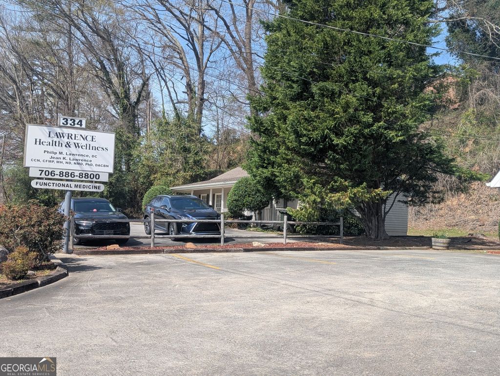 Photo of 334 N Broad Street, Toccoa, GA 30577 (MLS # 10710806)