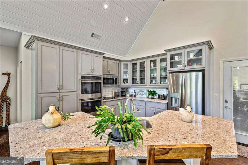 163 Thompson LN