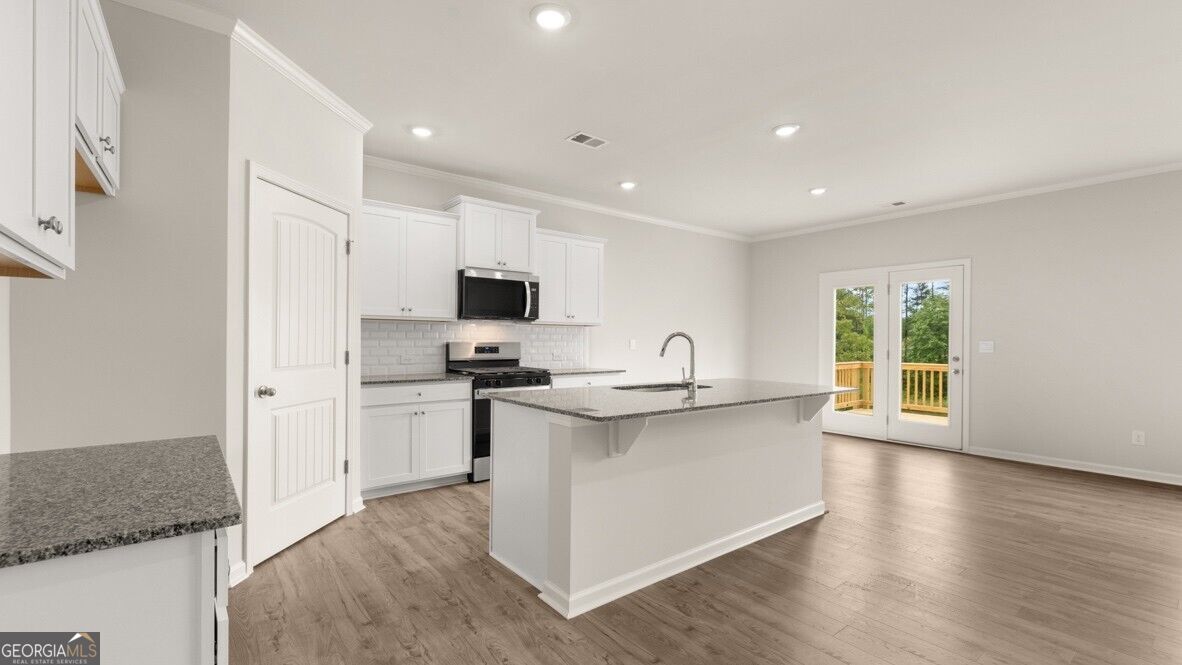 499 Thompson DR