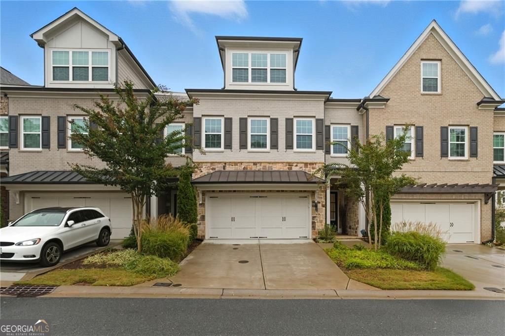 3226 Artessa LN NE