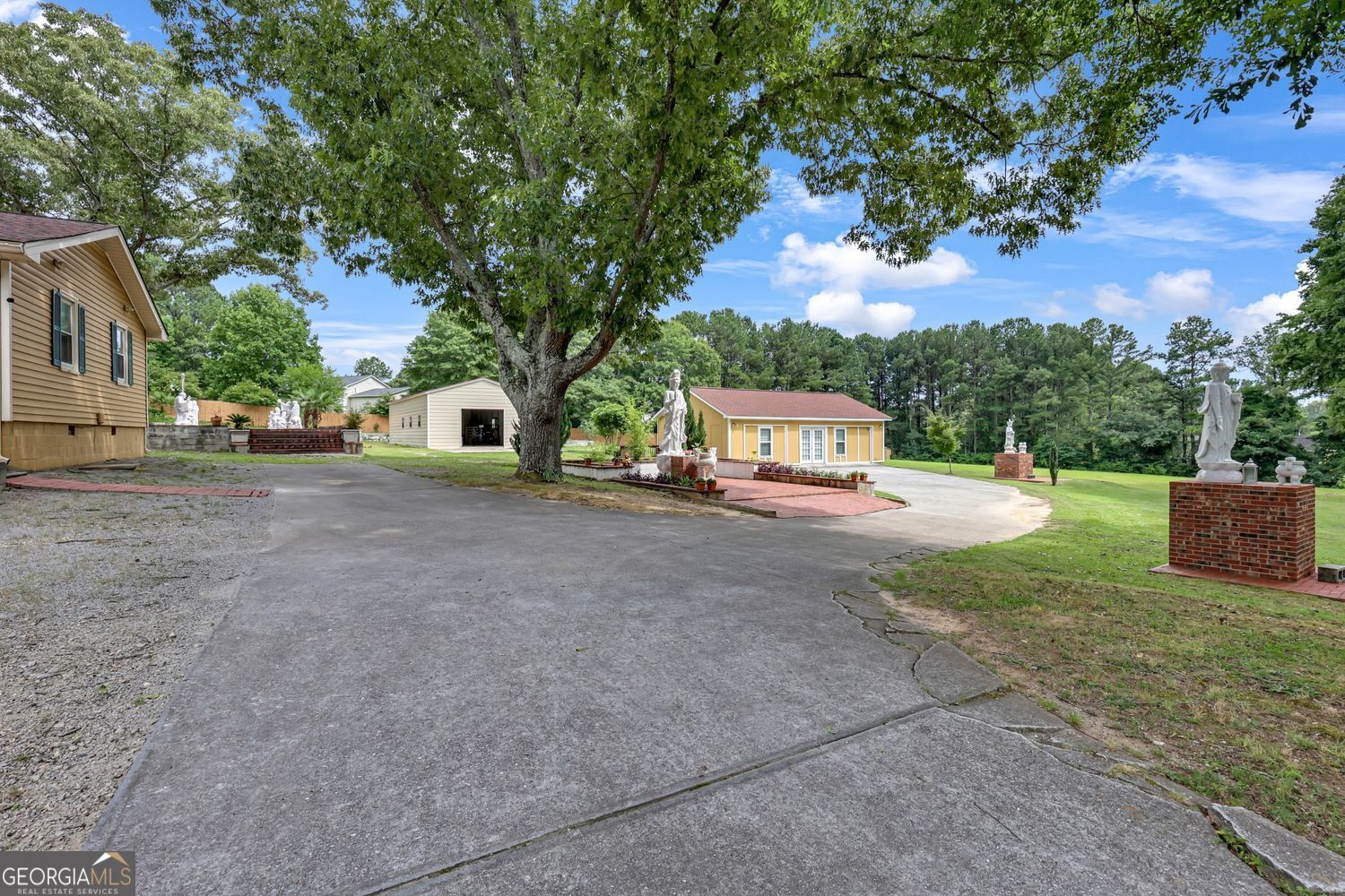1242 Cooper RD