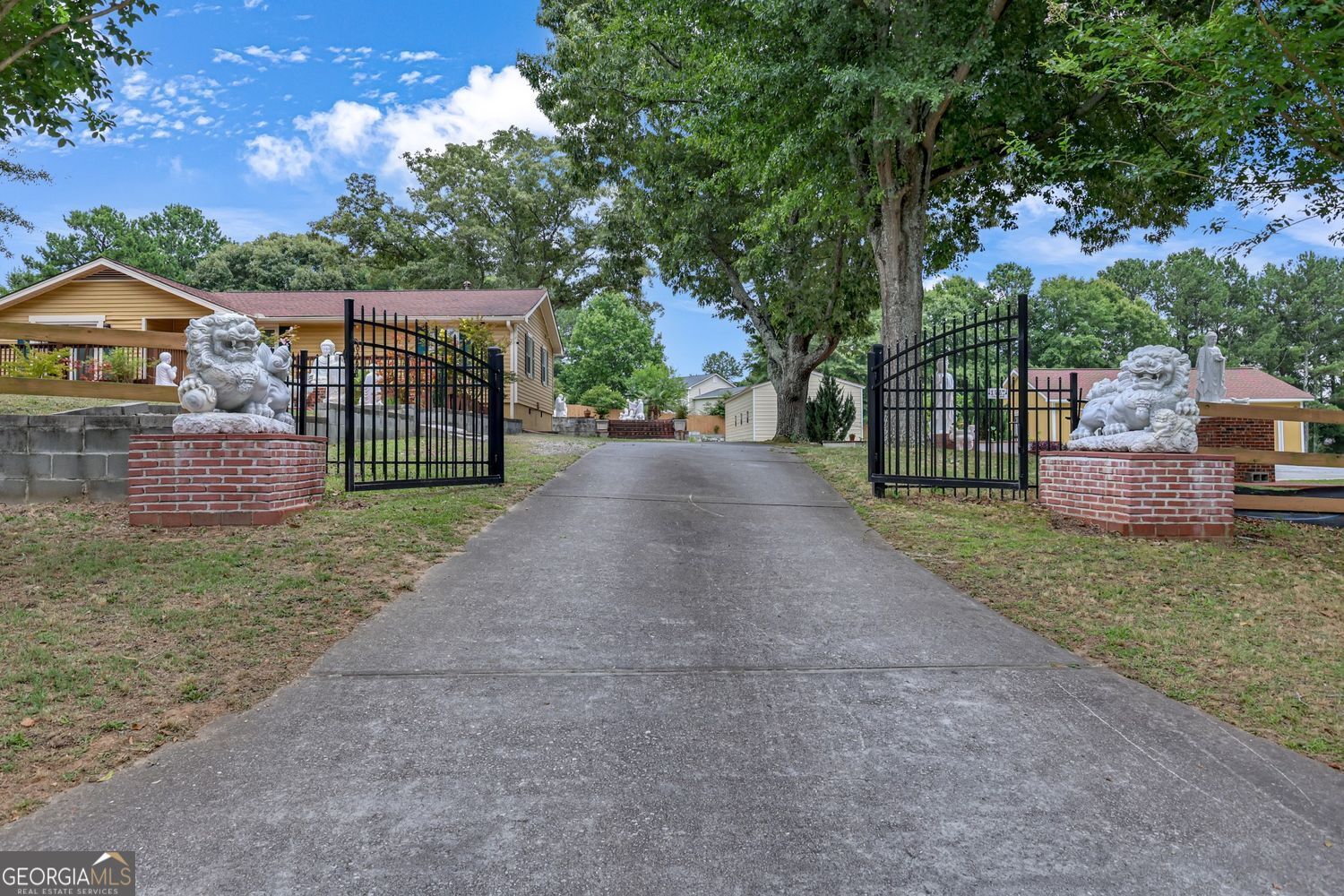 1242 Cooper RD